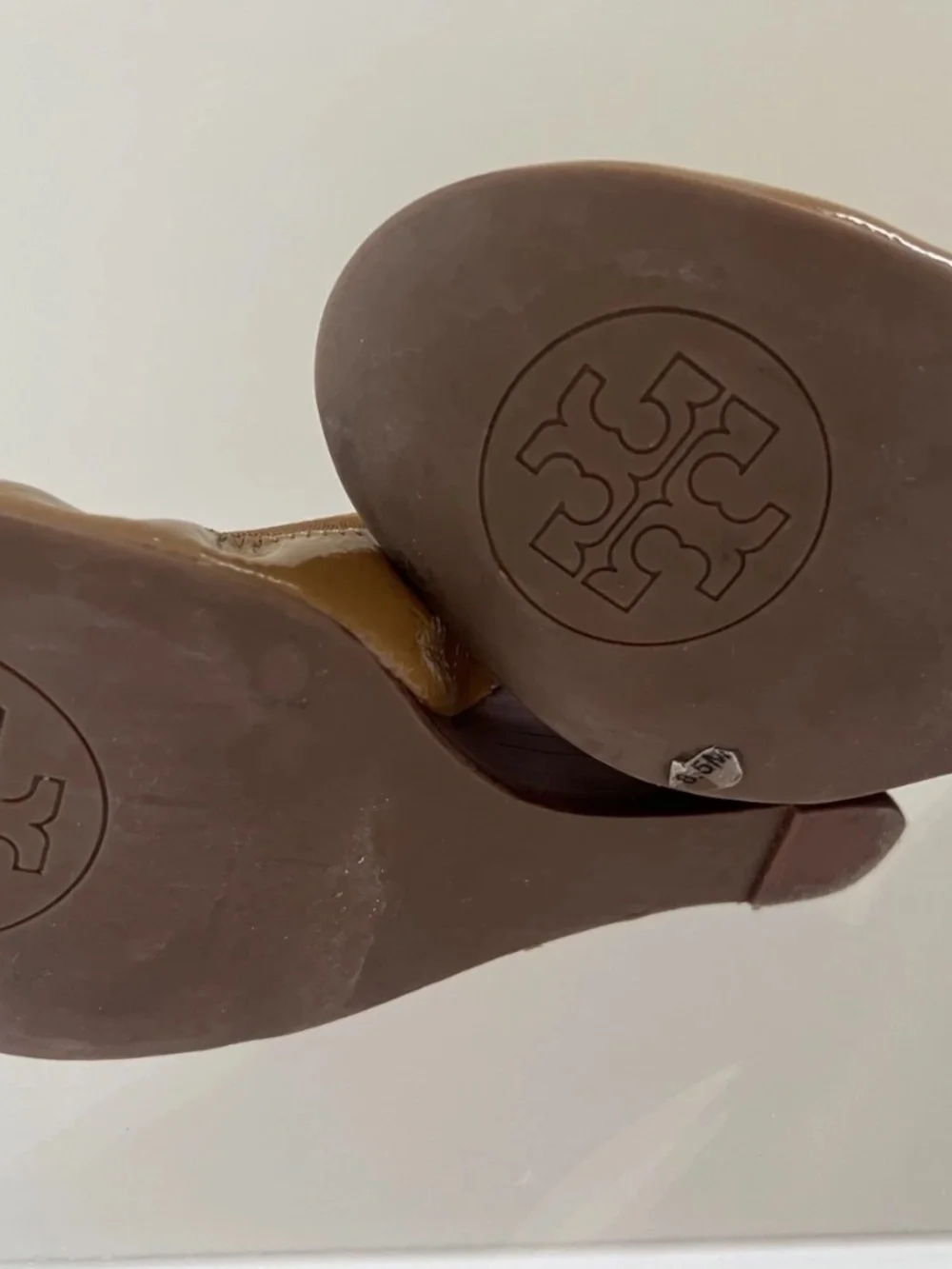 TORY BURCH carolina Wedge Tan womens Size 8.5